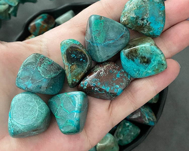 Chrysocolla Meaning: A Deep Dive Into the Fascinating Crystal