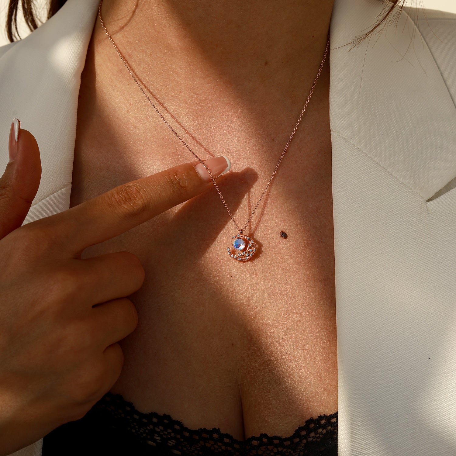 Honest Expression - Moonstone Necklace - Num-Magic
